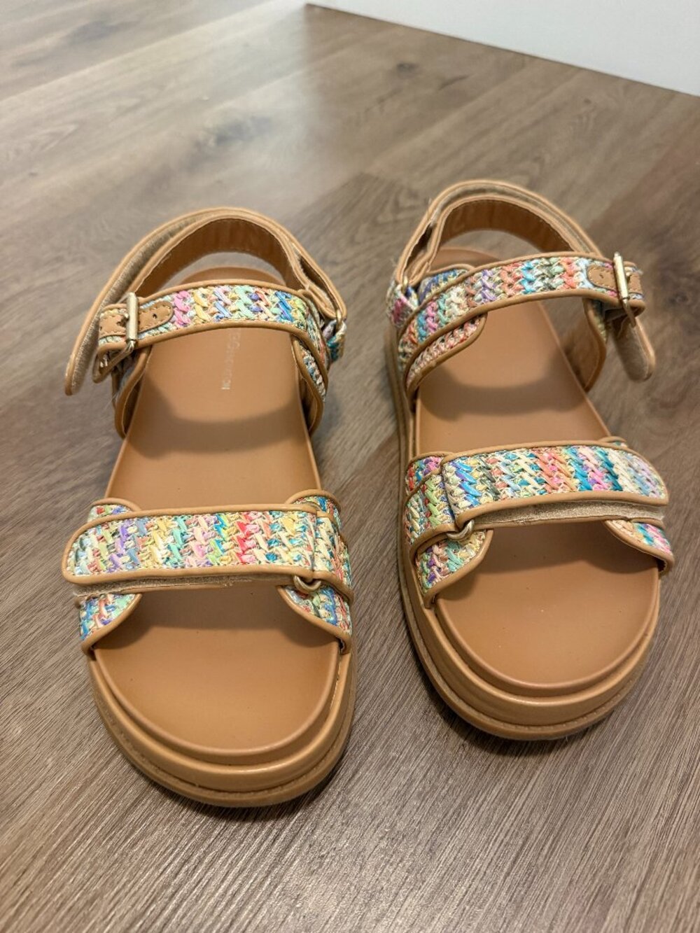 EUC BCBGeneration Bara Platform Slingback Sandal | Size 9